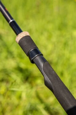 Ultimate Fury Feeder 330cm 15-60gr -Visbenodigdheden Winkel 362fd75351b4f9ec